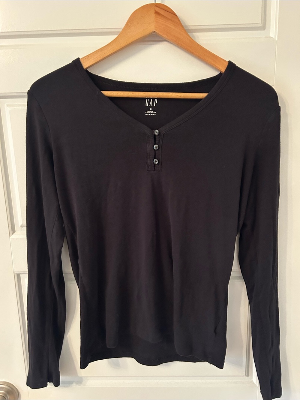 GAP Black Long-Sleeve Henley Top